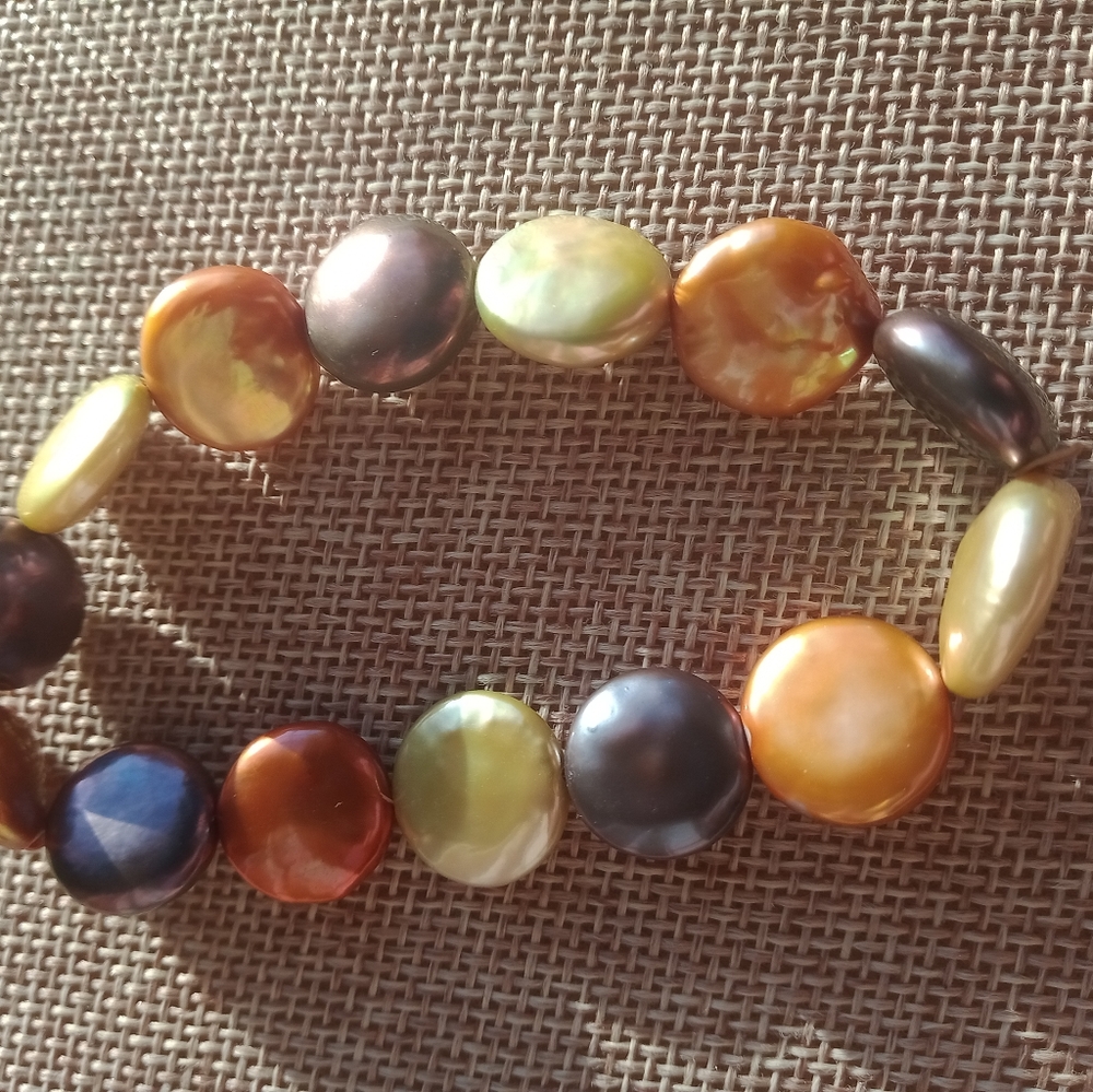 Honora Freshwater coin Pearl stretch bracelet in gold copper and peacock. Beauti